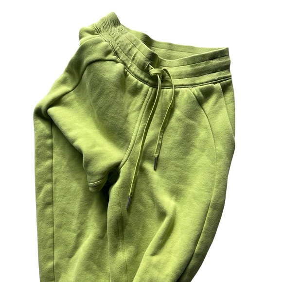Lululemon Scuba High-Rise Cropped Jogger Wasabi Size 2 - Picture 8 of 14